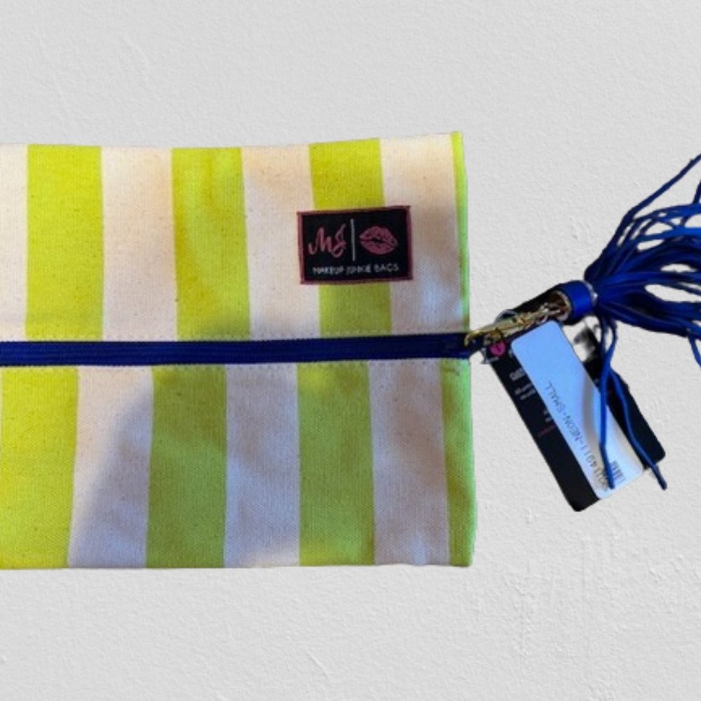 Glam Stripe Makeup Junkie Bag  4289  NWT Boutique